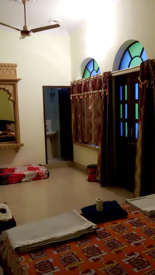 Shivam Tourist Guest House Búndi Kültér fotó