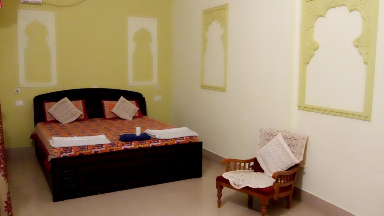 Shivam Tourist Guest House Búndi Kültér fotó