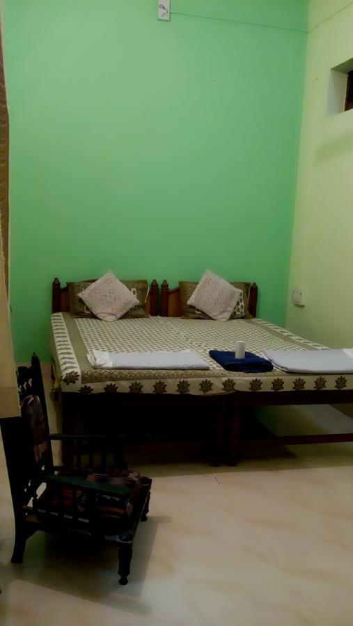 Shivam Tourist Guest House Búndi Kültér fotó