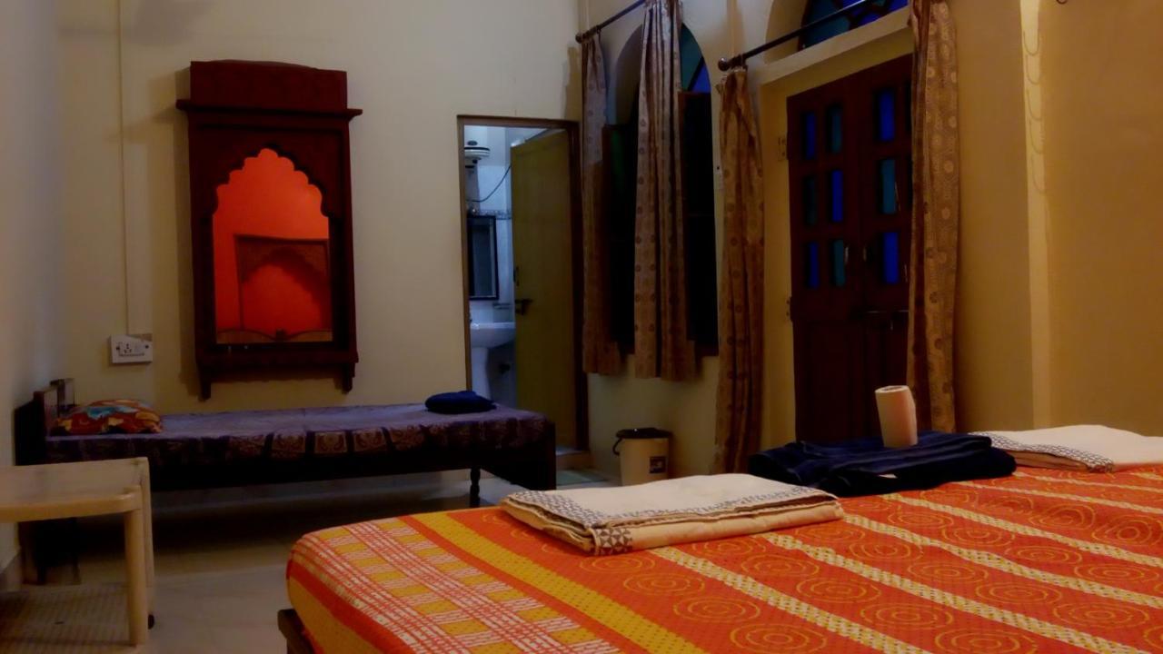 Shivam Tourist Guest House Búndi Kültér fotó