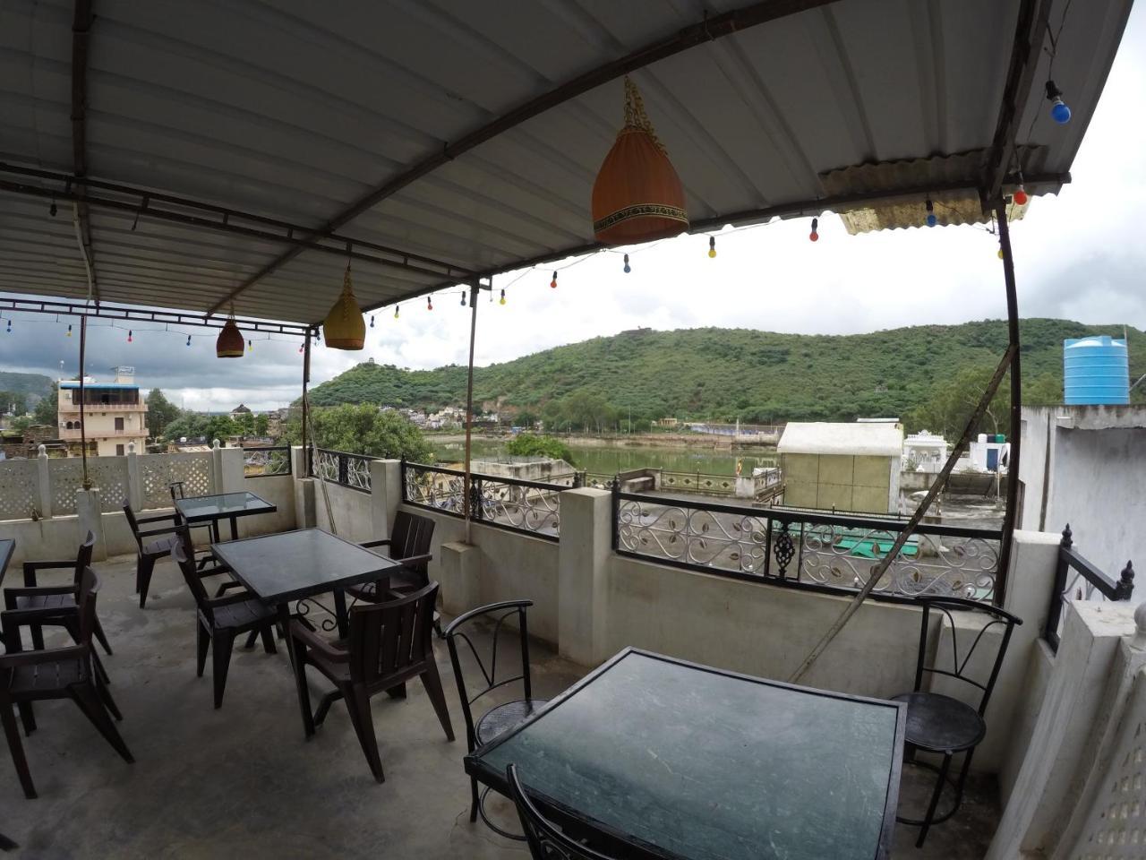 Shivam Tourist Guest House Búndi Kültér fotó