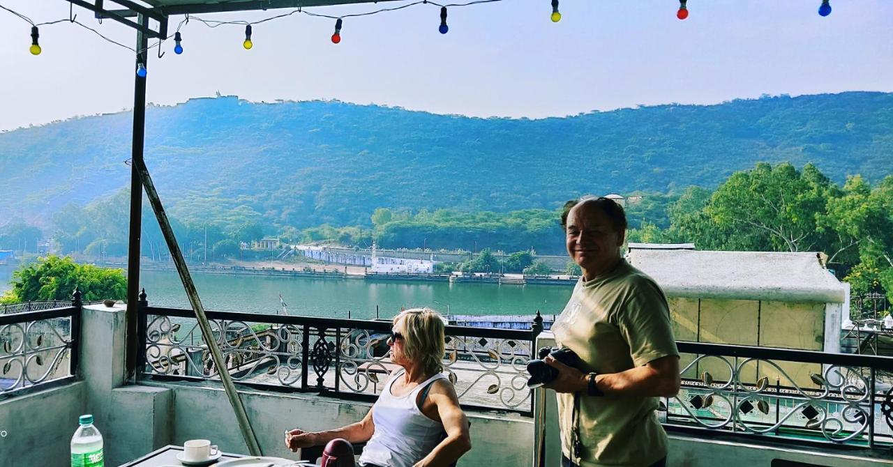 Shivam Tourist Guest House Búndi Kültér fotó